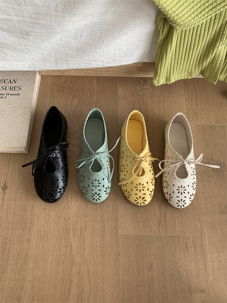 Retro Flat Leather Mary Jane Shoes for Women 2026 New Lace-up Hollow Out Breathable Casual Shoes