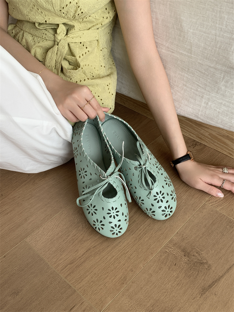 Retro Flat Leather Mary Jane Shoes for Women 2026 New Lace-up Hollow Out Breathable Casual Shoes - Image 4