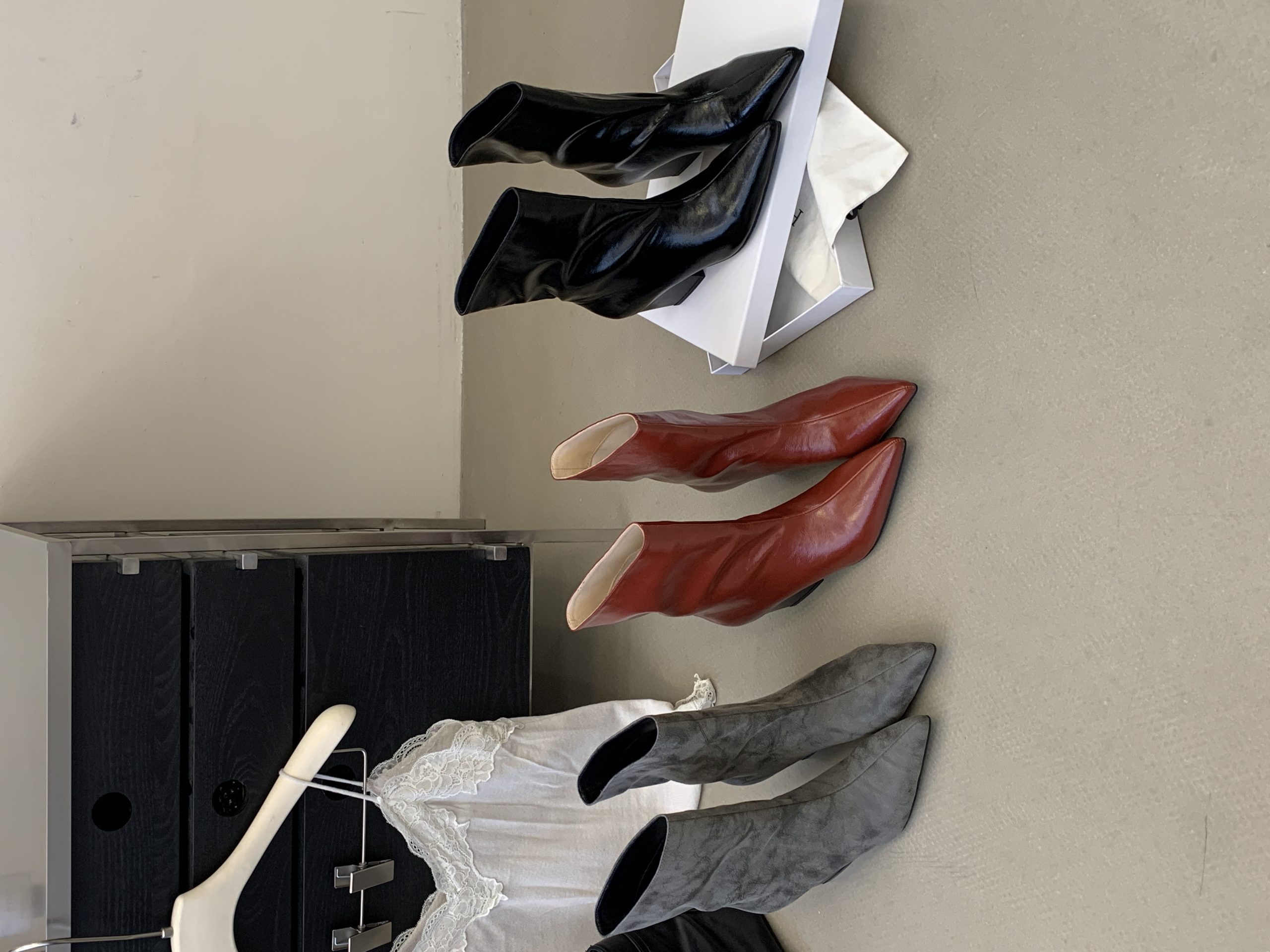 Light Breeze! Milady Gray Wide-Shaft Short Boots Women's High-Class Cowhide Wedge Slip-On Fashion Boots Autumn Winter - Image 4